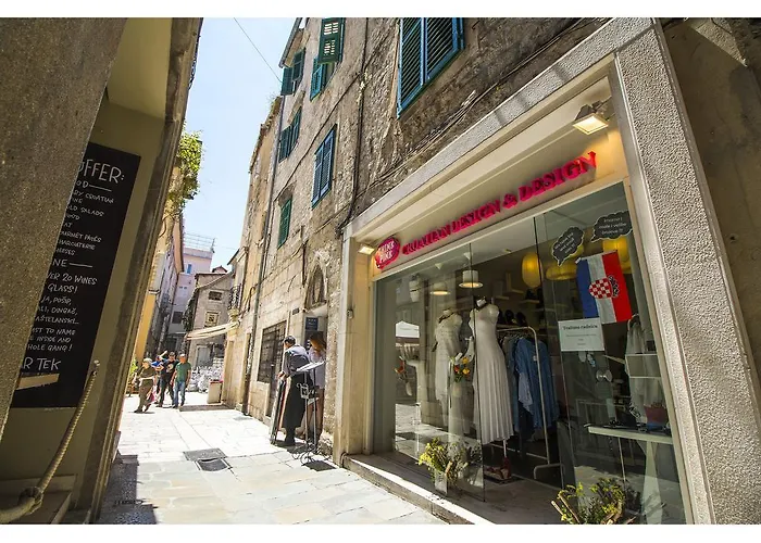 Harmony 아파트 스플리트